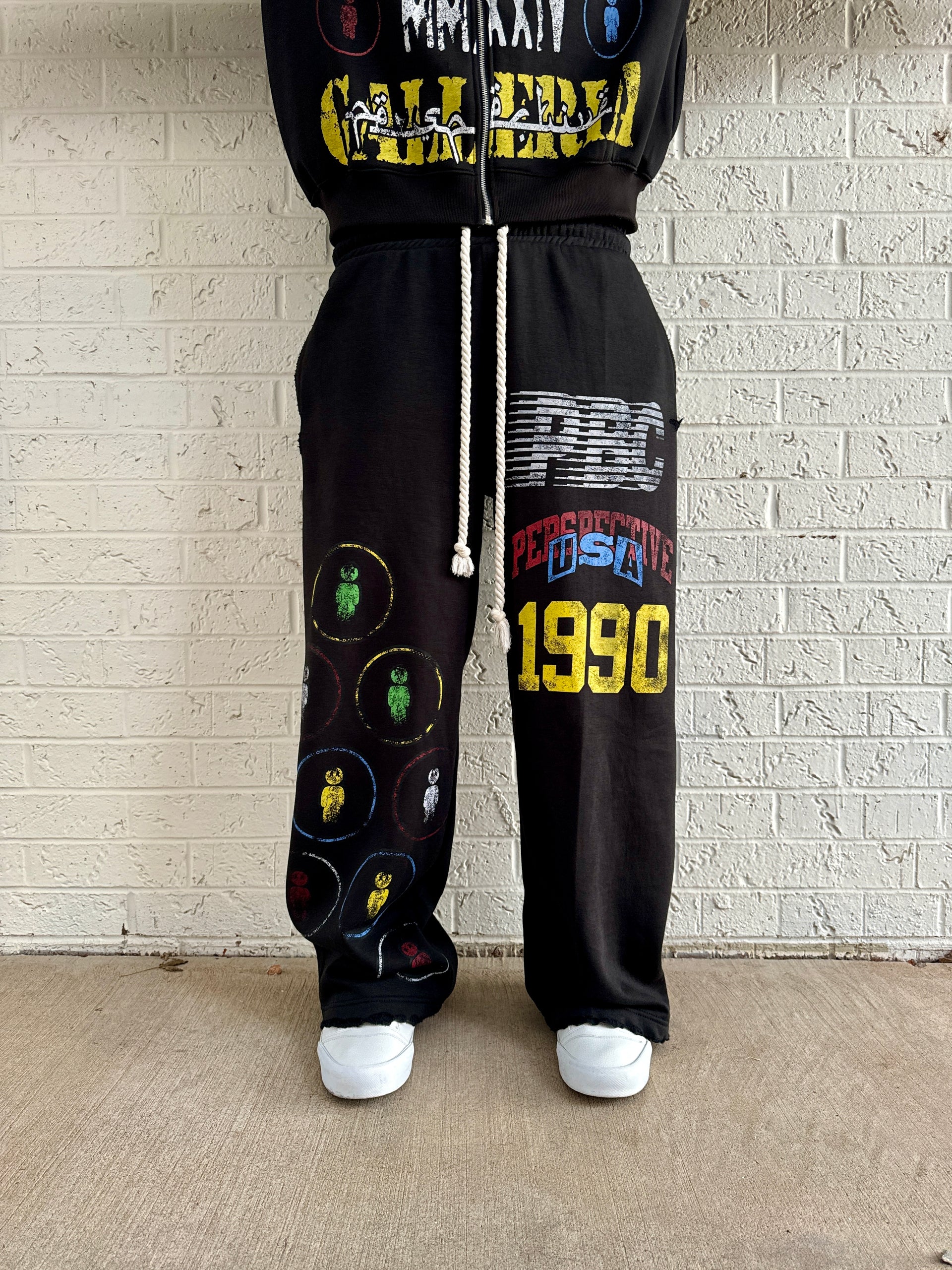 BLACK 1990 SWEATS